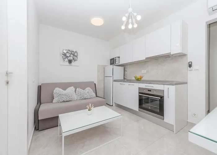 M&a 2 ماكارسكا