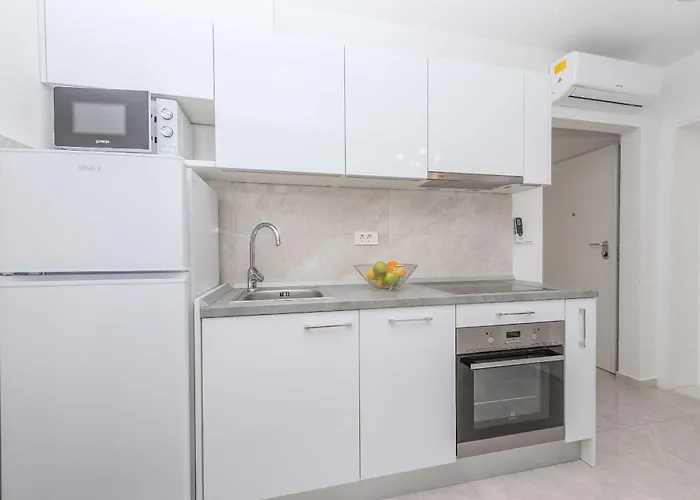 شقة M&a 2 ماكارسكا