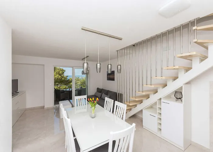 M&a 2 ماكارسكا