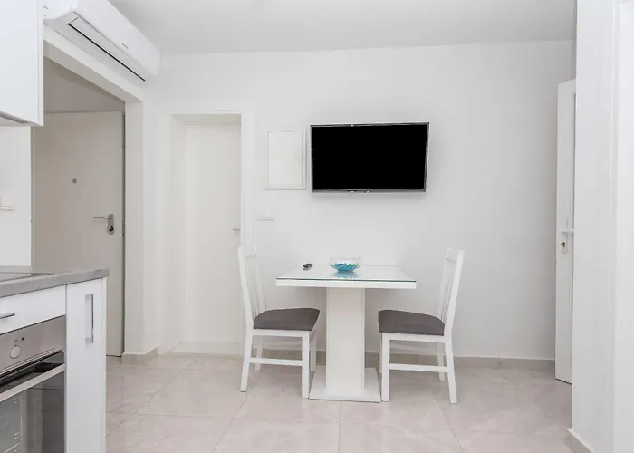 شقة M&a 2 ماكارسكا