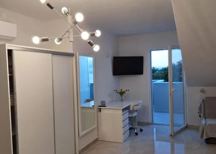 شقة M&a 2 ماكارسكا