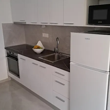M&a 2 Makarska