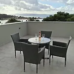 M&a 2 * Makarska