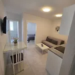 M&a 2 Apartment Makarska