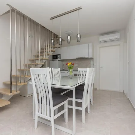 Apartment M&a 2 *