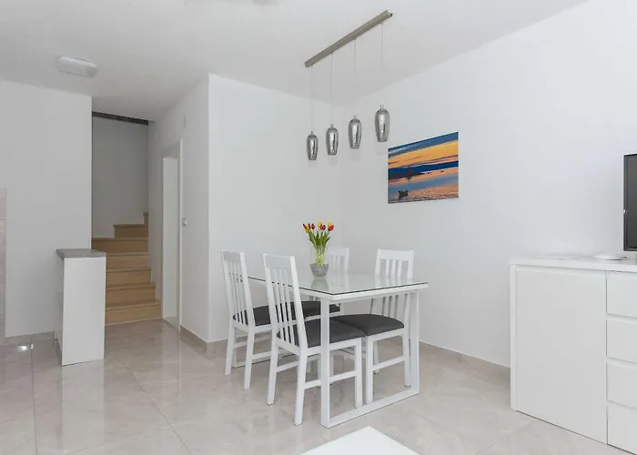 M&a 2 * Makarska
