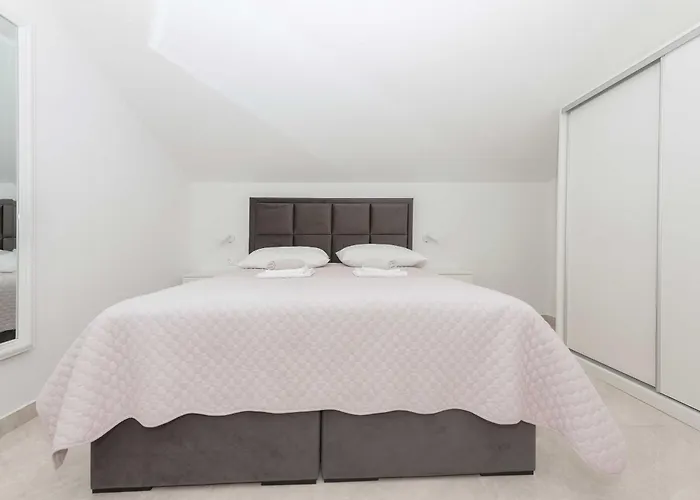 M&a 2 Apartment