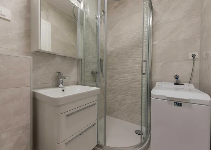 M&a 2 Apartment *