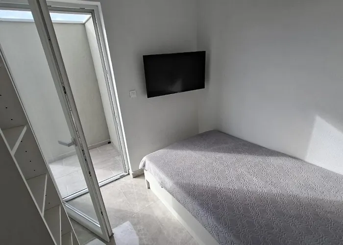 Apartment M&a 2 *