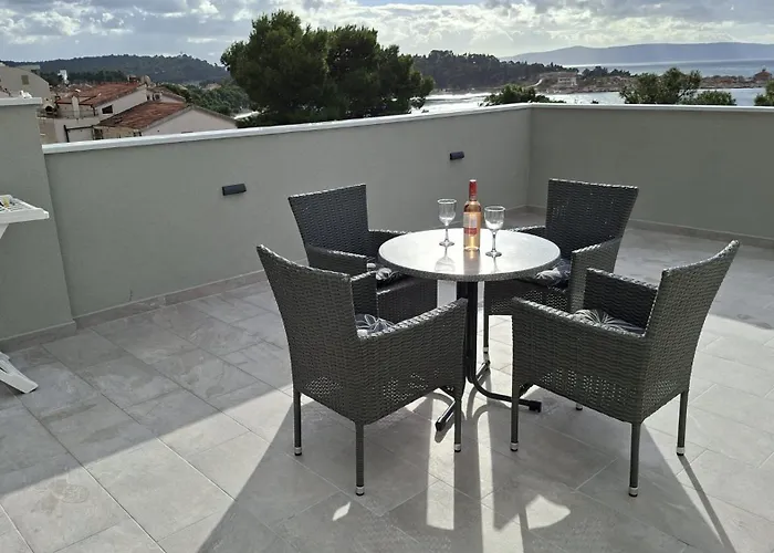 M&a 2 Apartment *