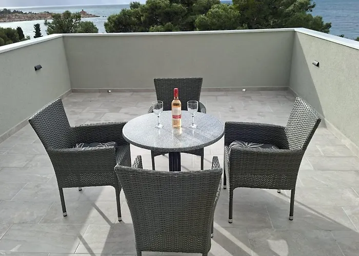 M&a 2 Apartment *
